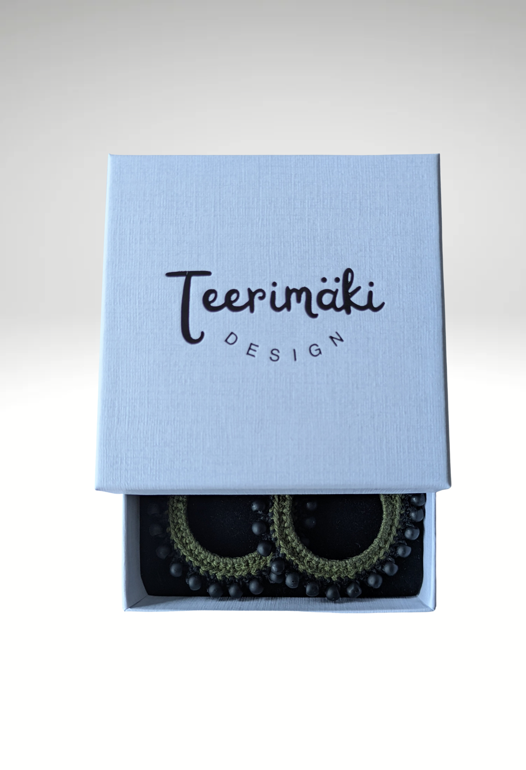 Metsätär korvakorut